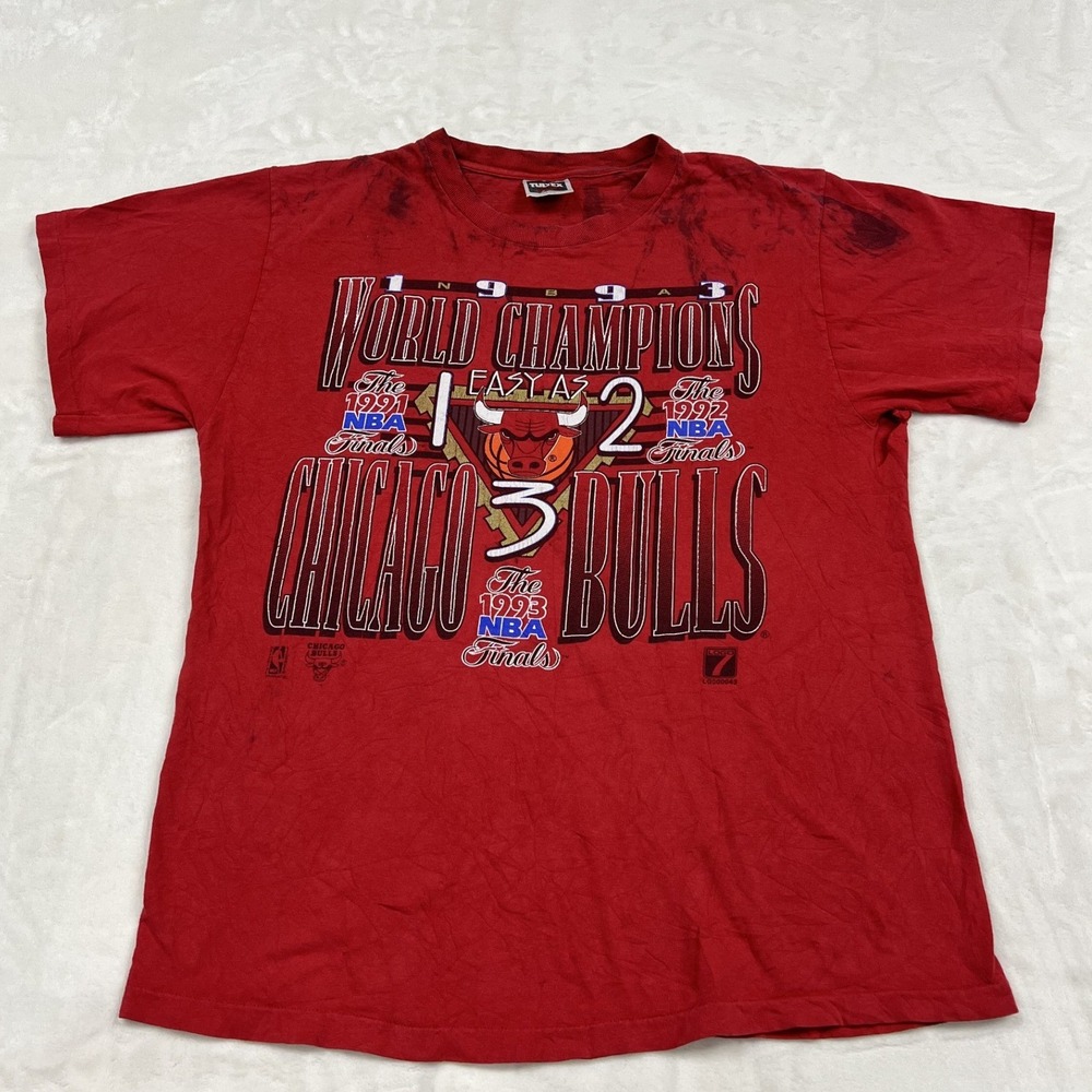 Tultex T-Shirt Mens Large Red 1993 Chicago Bulls World Champions Three-Peat NBA